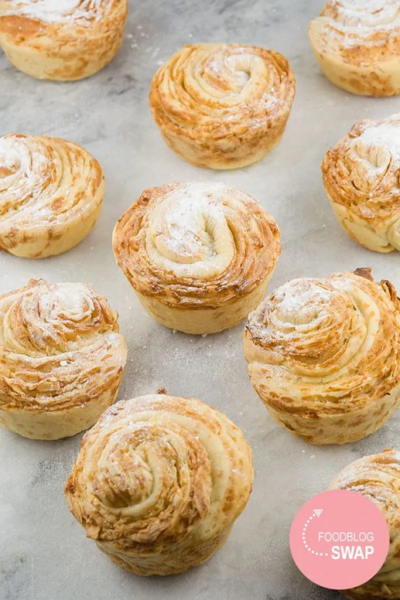 Almond cruffins