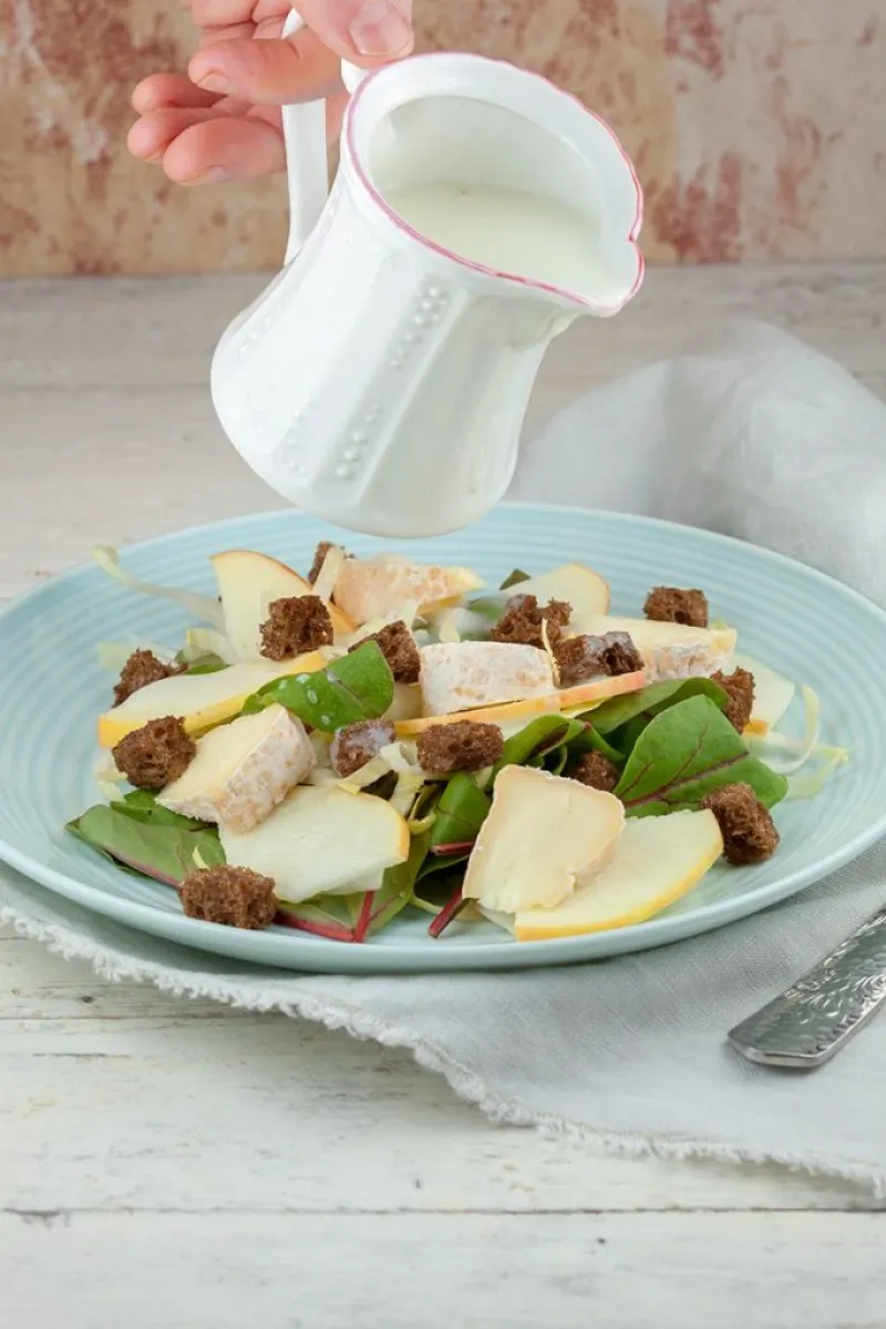 Chicory and apple salad with buttermilk dressing