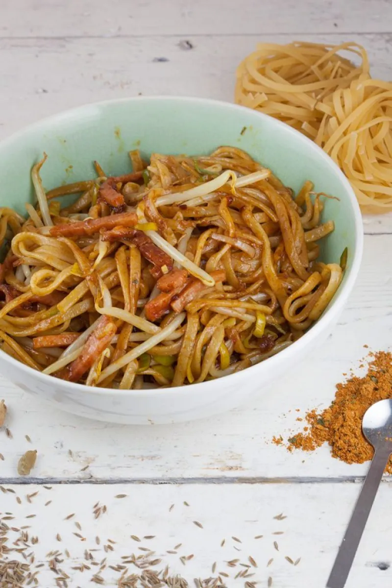 Quick bami goreng