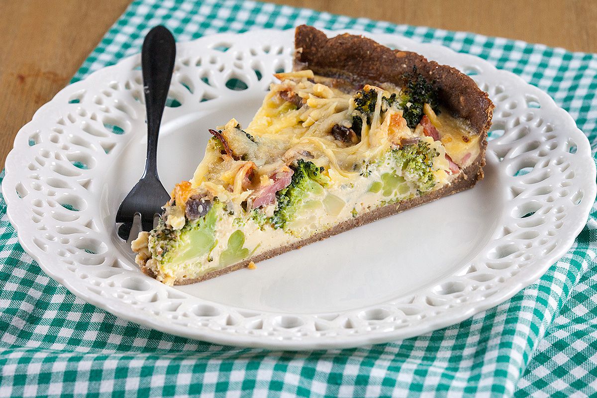 Broccoli and bacon quiche