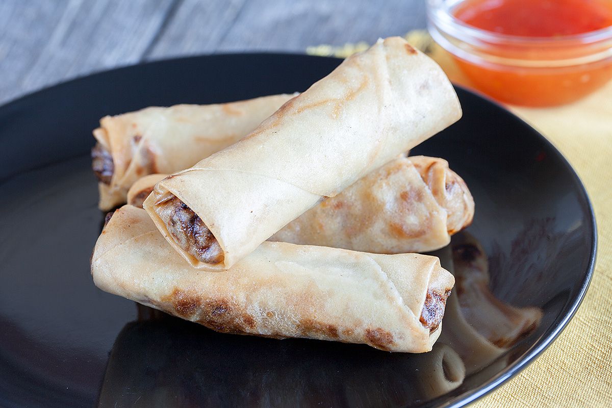 Spring rolls (lumpia)