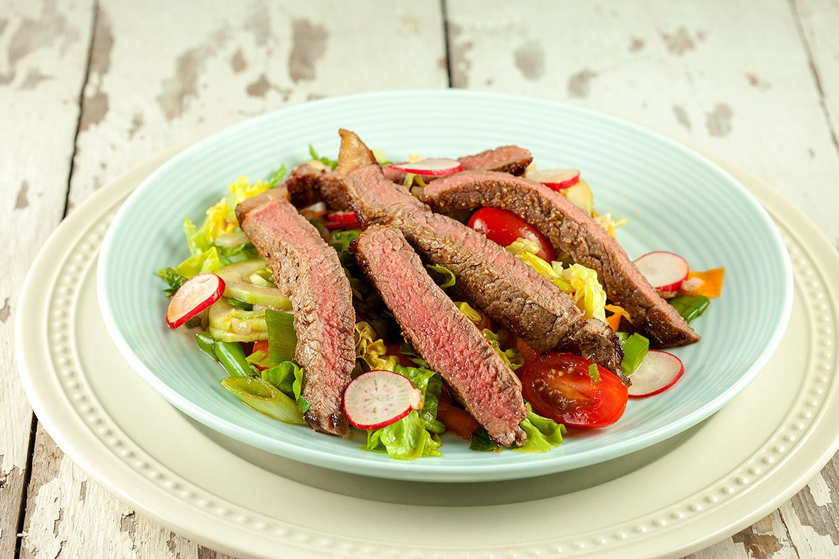 Spicy beef salad