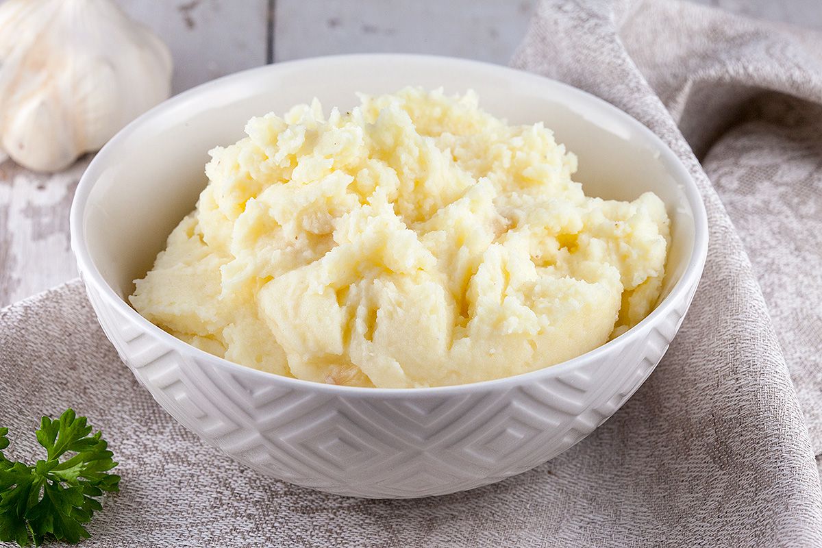Mashed potatoes with roasted garlic