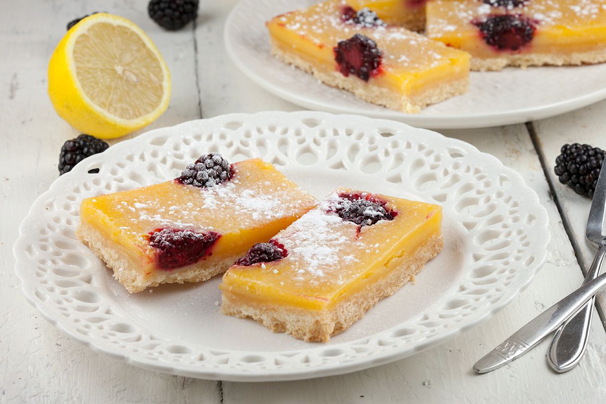 Lemon bars with blackberries