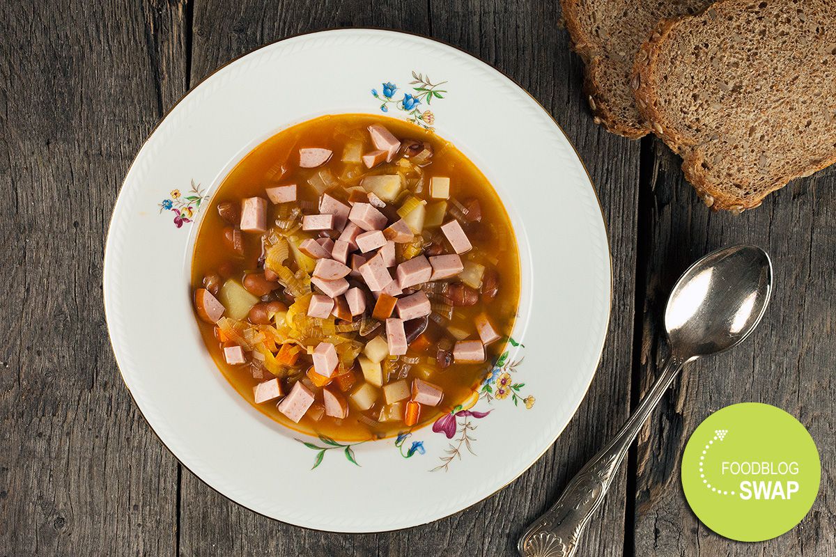 Dutch brown bean soup a.k.a. bruine bonensoep