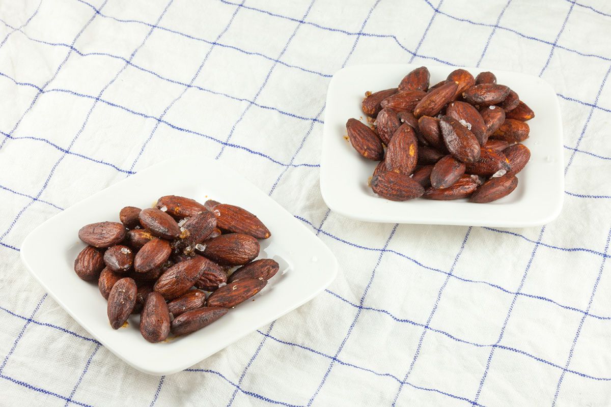 Roasted almonds with smoked paprika