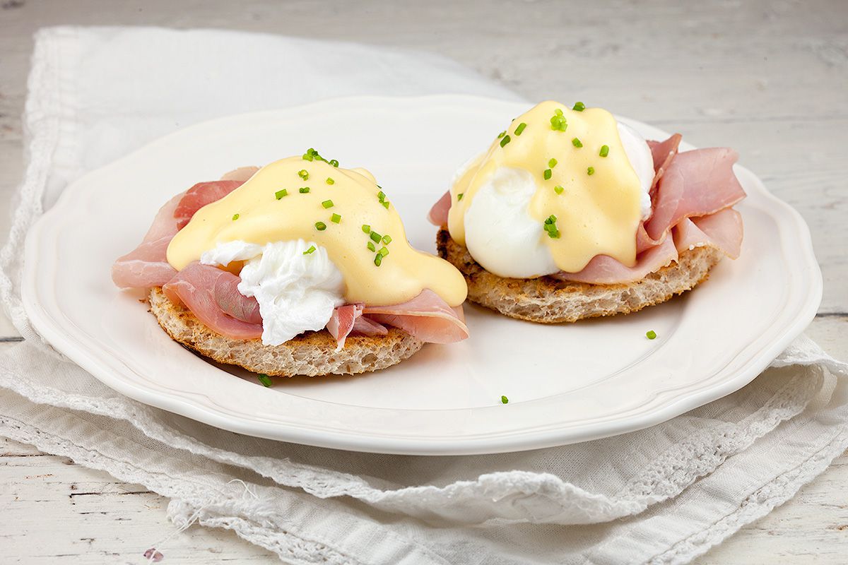 Eggs benedict