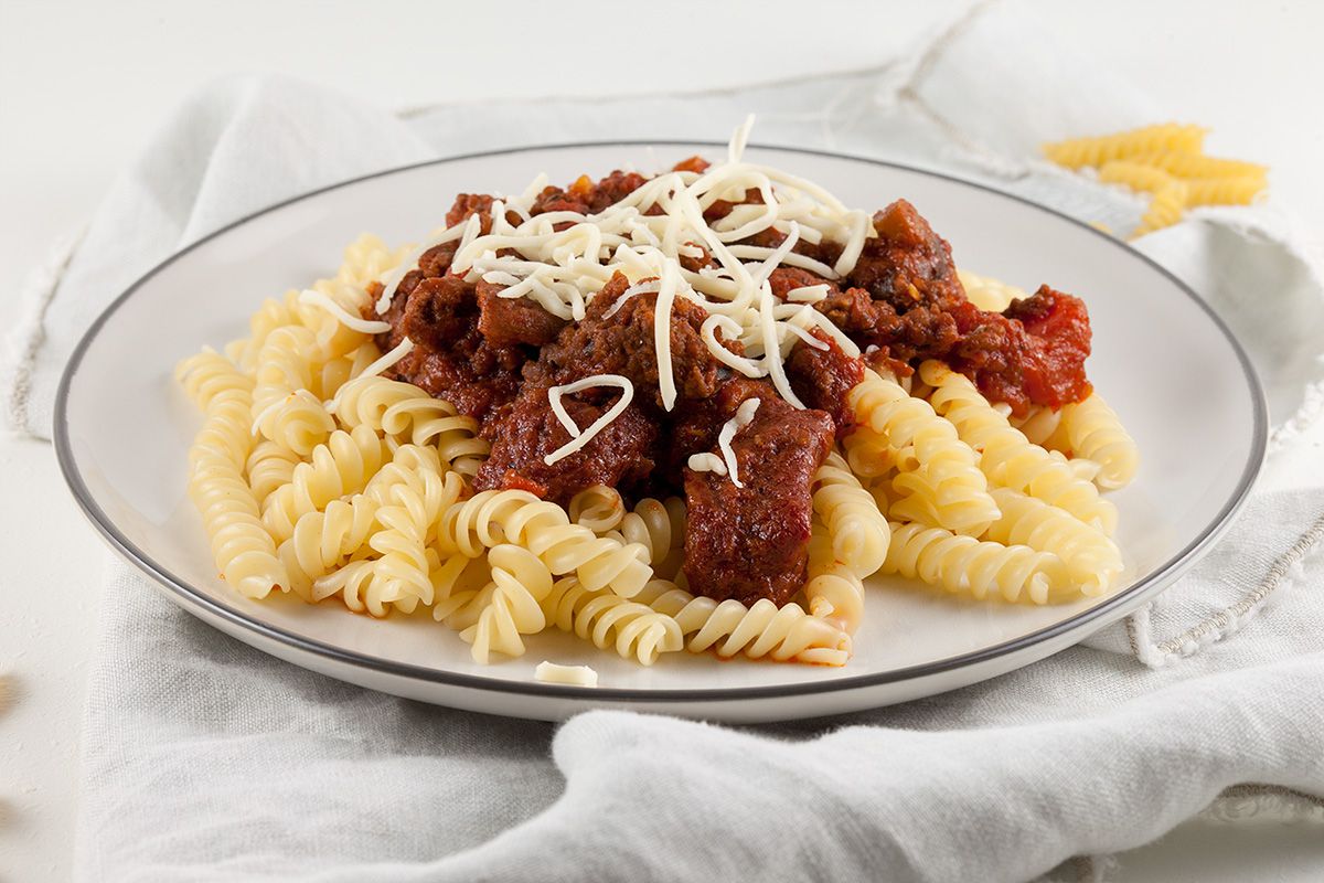 Pasta sauce with ground beef and tomatoes