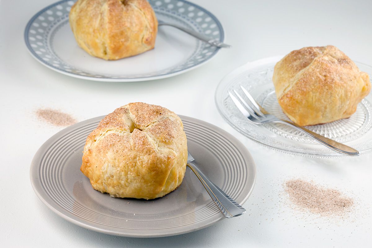 Pastry-wrapped baked apples