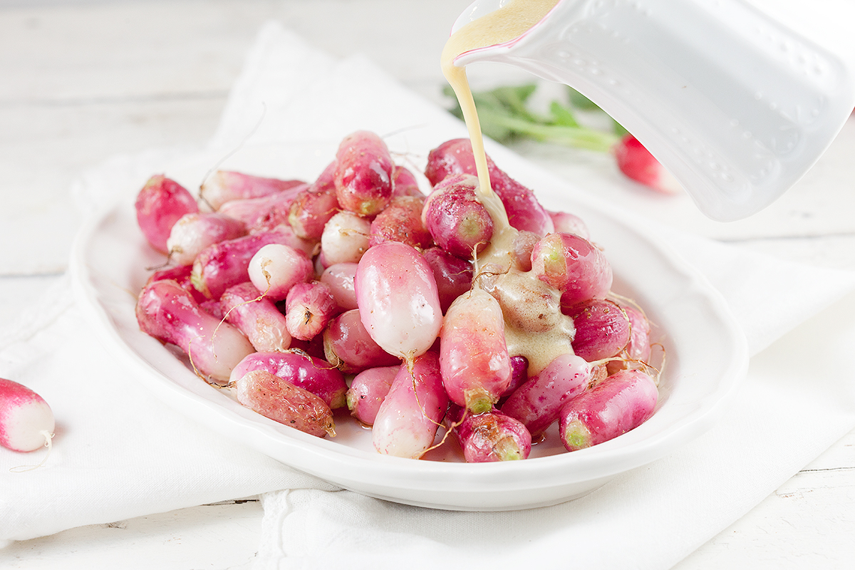 Roasted radishes with mustard dressing