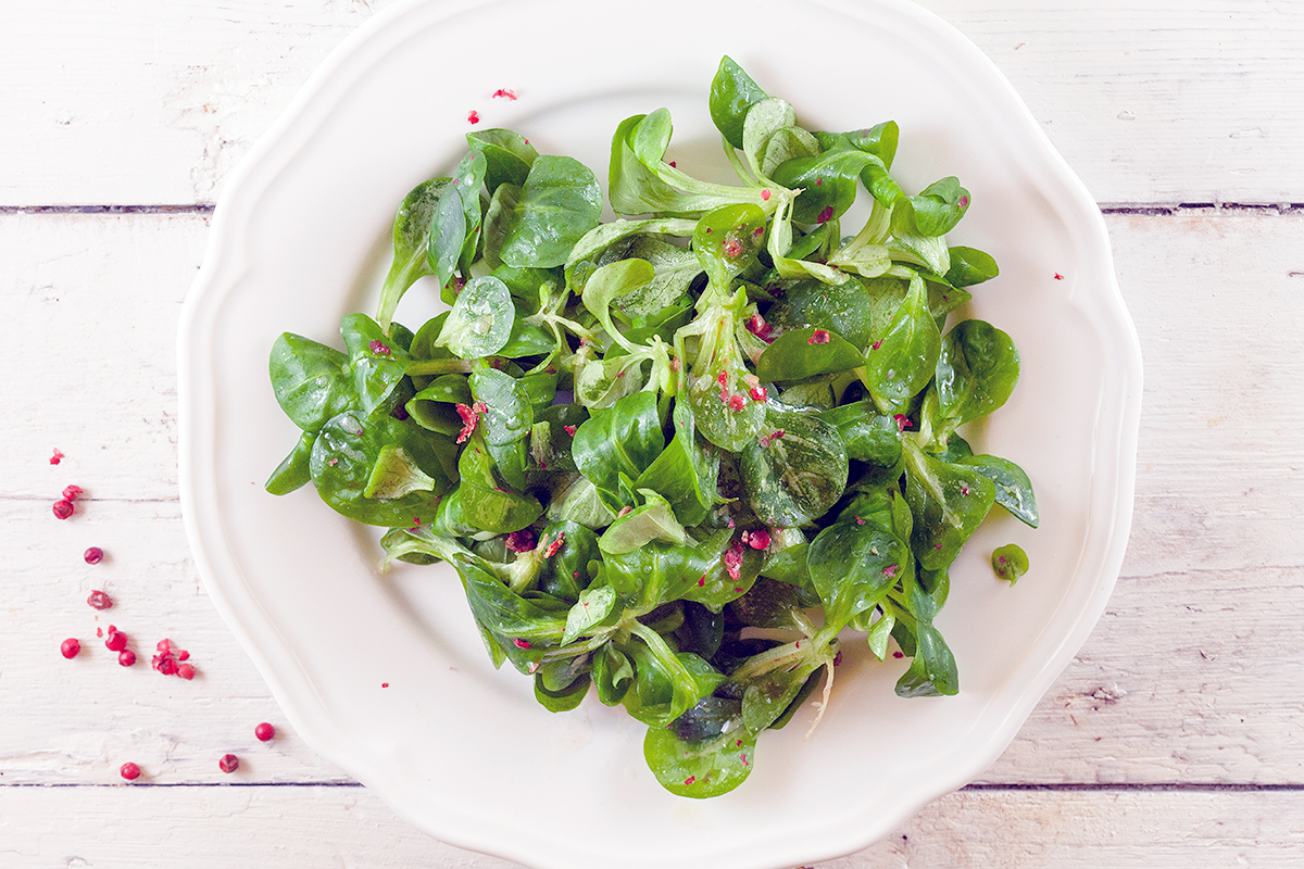 pink peppercorn dressing Salad with pink peppercorn dressing