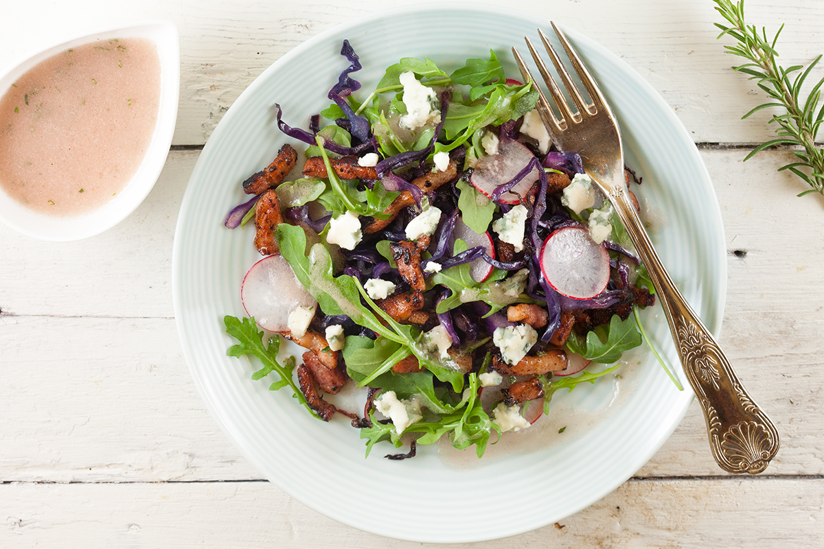 Sauteed red cabbage and blue cheese salad