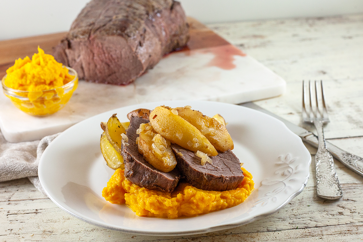 Roast beef with quince and pumpkin